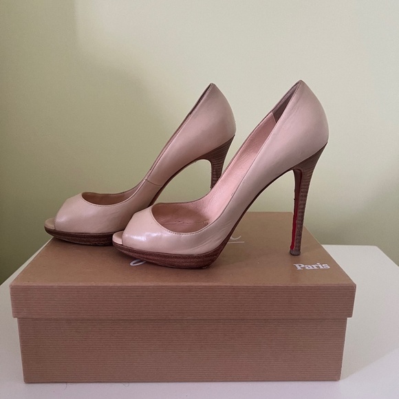 Christian Louboutin - Picture 1 of 6